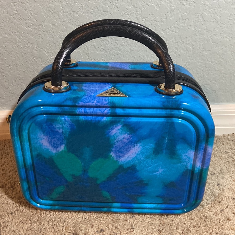 NWT-blue watercolor  Hardside Cosmetics Case w/ Crossbody Strap, Organizer - Picture 2 of 15